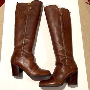 Brown leather knee high Guess boots w/gold zippers .